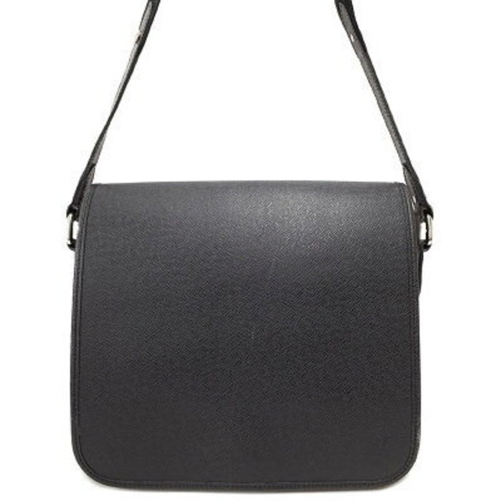 Louis Vuitton Taiga rei Shoulder Bag